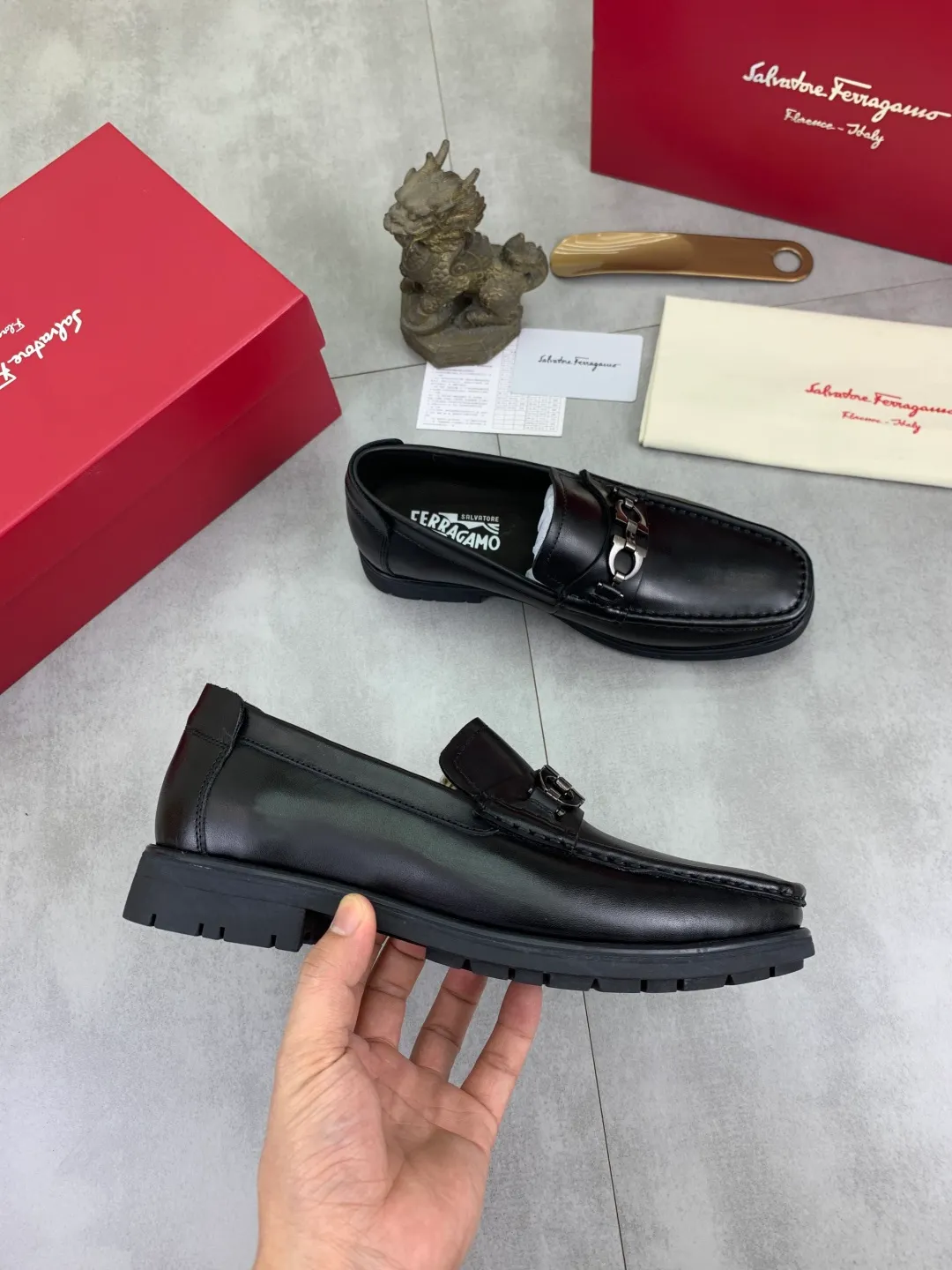 Men's shoes 💰P480 new high quality [Ferragamo/Ferragamo] latest model original imported calfskin, imported cowhide lining + original luxury metal buckle + original combination outsole Comparison without pressure Code number: 38-44 (45 customized)